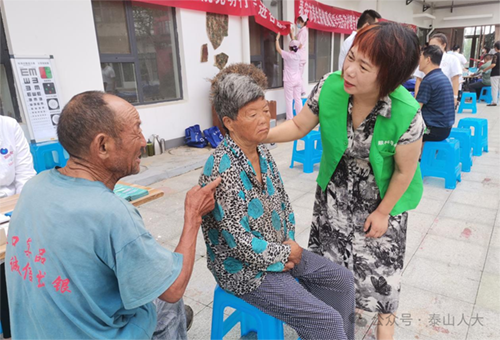 【代表风采】最美泰山人——陈海燕拨霾除障逐光明 心灵窗户守护者